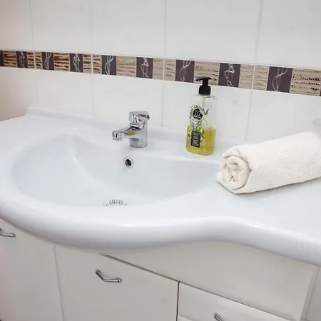 Apartment Ugodan I Luksuzan *