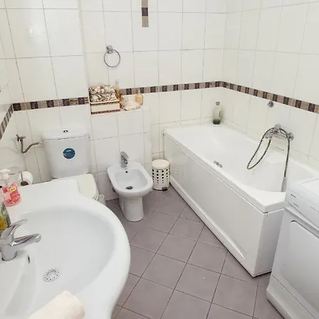 Ugodan I Luksuzan Apartment